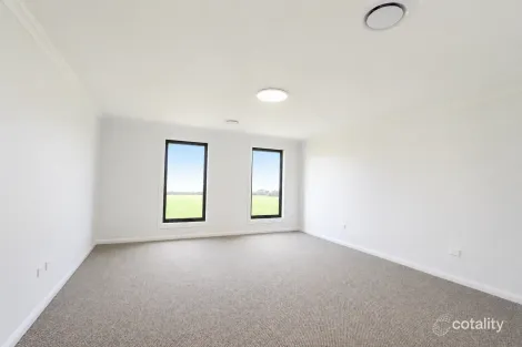 Property photo of 245 Lawrence Drive Kelso NSW 2795