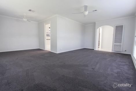 Property photo of 36 Gregory Crescent Lake Albert NSW 2650