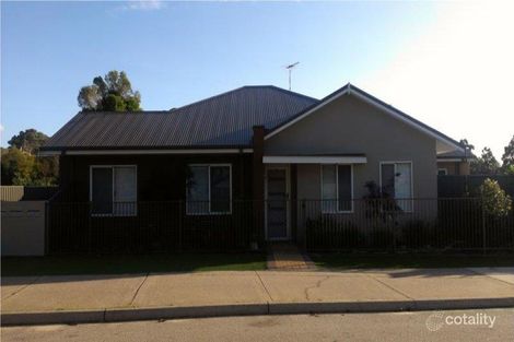 1/82 Fifth Rd, Armadale, WA 6112