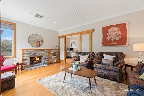 Property photo of 18 Pleasant Rise Croydon South VIC 3136