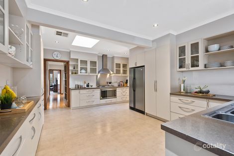 Property photo of 18 Pleasant Rise Croydon South VIC 3136