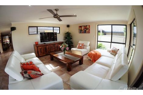 Property photo of 5 Aroona Avenue Broadbeach Waters QLD 4218