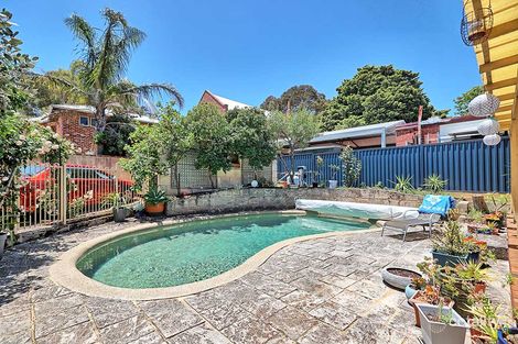 84 South St, Fremantle, WA 6160