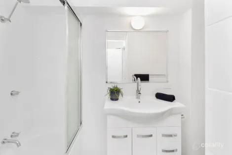 Property photo of 402B/8 Trickett Street Surfers Paradise QLD 4217