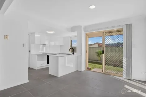 13/62-66 Brown St, Labrador, QLD 4215