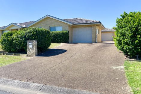 2/74 Streeton Dr, Metford, NSW 2323