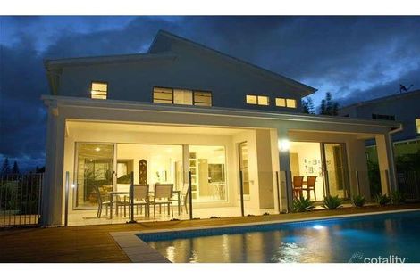 Property photo of 18 Waterview Crescent Bundall QLD 4217