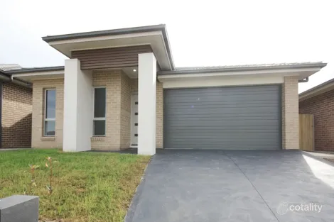 8 Mawer St, Oran Park, NSW 2570