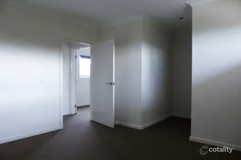 Property photo of 3/8 La Coruna Gardens Point Cook VIC 3030