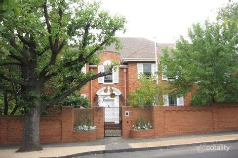 Property photo of 2 Yar Orrong Road Toorak VIC 3142