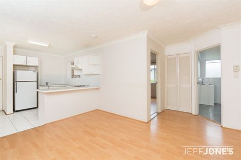Property photo of 4/237 Cavendish Road Coorparoo QLD 4151
