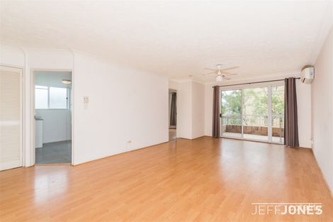 Property photo of 4/237 Cavendish Road Coorparoo QLD 4151