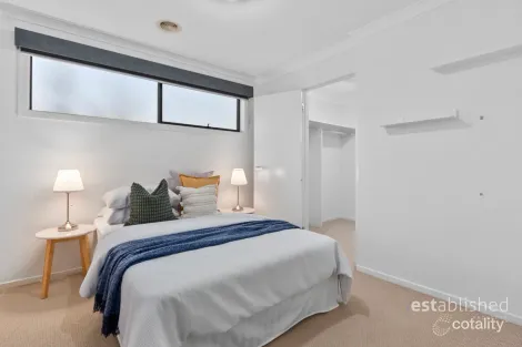 Property photo of 60 Kittyhawk Road Point Cook VIC 3030