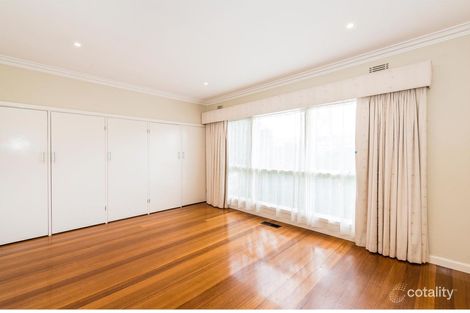 Property photo of 5 Seaview Avenue Bentleigh VIC 3204