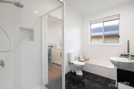 Property photo of 1/5 Laurence Grove Ringwood East VIC 3135
