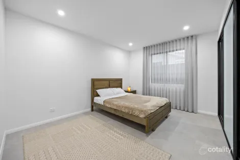 Property photo of 43 Hillview Parade Lurnea NSW 2170