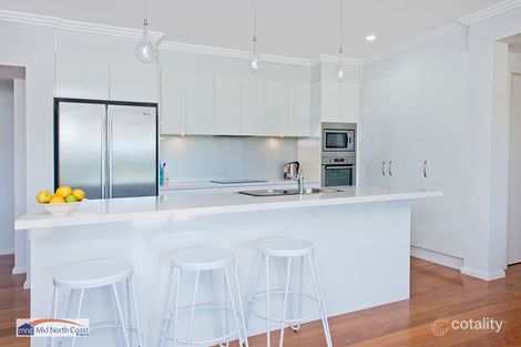 Property photo of 25 Bain Place Bonny Hills NSW 2445