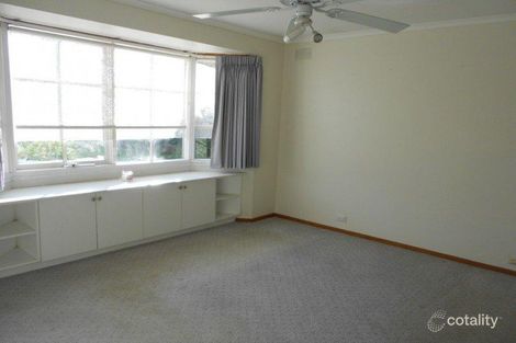 Property photo of 2/8 Dunraven Court Sydenham VIC 3037