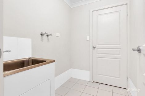 Property photo of 16 Central Boulevard Munno Para West SA 5115