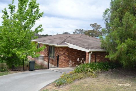 8 Petticoat Lane, Young, NSW 2594