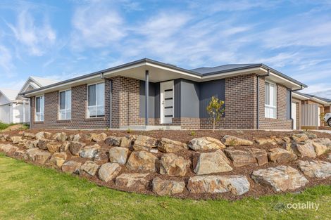 163 Valencia Dr, Gobbagombalin, NSW 2650