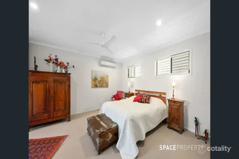 Property photo of 7 Iona Terrace Taringa QLD 4068