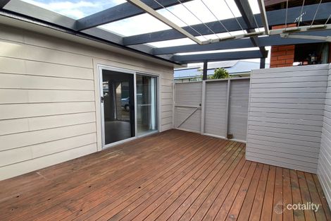 Property photo of 8 Gymea Crescent Mannering Park NSW 2259