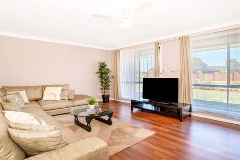 Property photo of 8 Solent Crescent Taylors Lakes VIC 3038