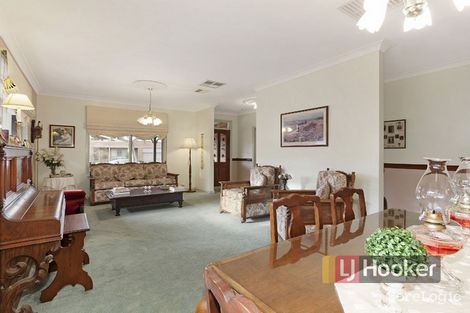 Property photo of 10 Shearer Drive Rowville VIC 3178