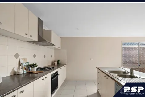 Property photo of 21 Wing Circuit Tarneit VIC 3029