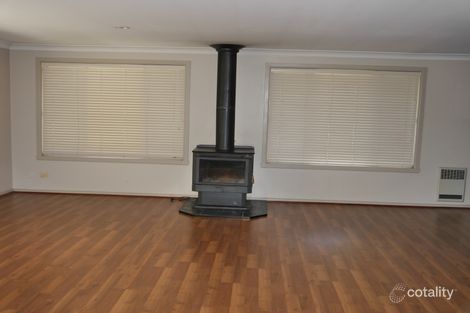 Property photo of 9 Martin Place Orange NSW 2800