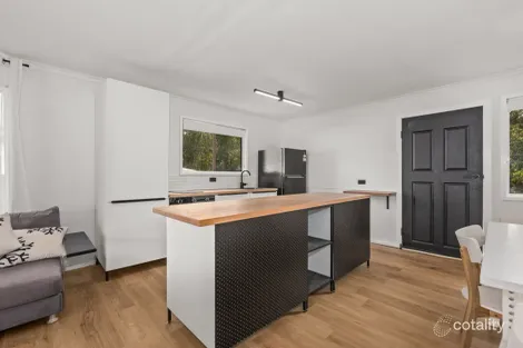 Property photo of 31 Joseph Street Dinmore QLD 4303