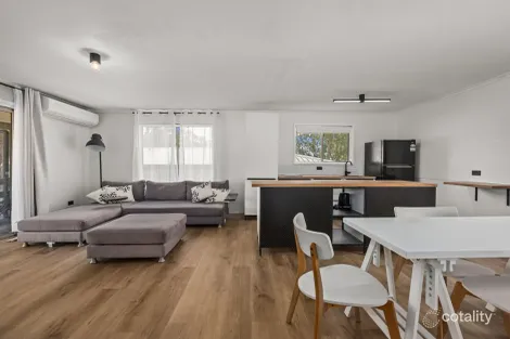 Property photo of 31 Joseph Street Dinmore QLD 4303