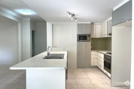 Property photo of 3077 Quay South Drive Carrara QLD 4211