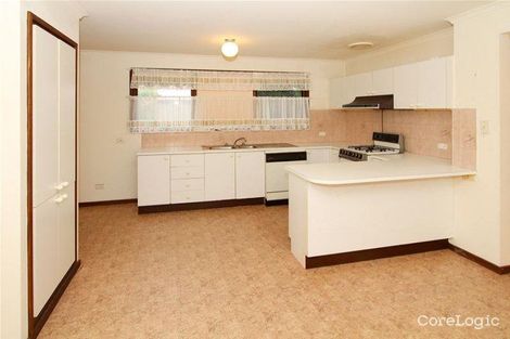 Property photo of 15 Kingston Town Crescent Mill Park VIC 3082