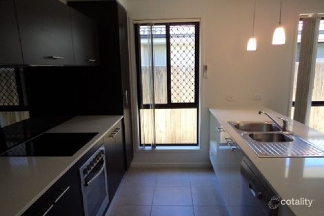 Property photo of 18 Sovereign Drive Deebing Heights QLD 4306
