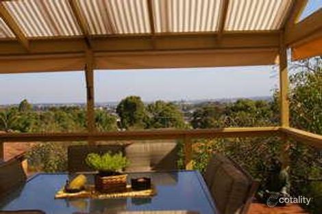 Property photo of 24 Quarry Hills Drive Berwick VIC 3806