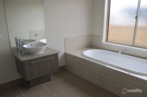 Property photo of 1 Aura Street Clyde North VIC 3978