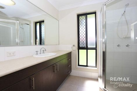 Property photo of 33 Gillam Crescent Bray Park QLD 4500