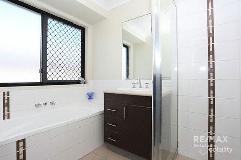 Property photo of 33 Gillam Crescent Bray Park QLD 4500