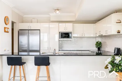Property photo of 4/837 Henry Lawson Drive Picnic Point NSW 2213