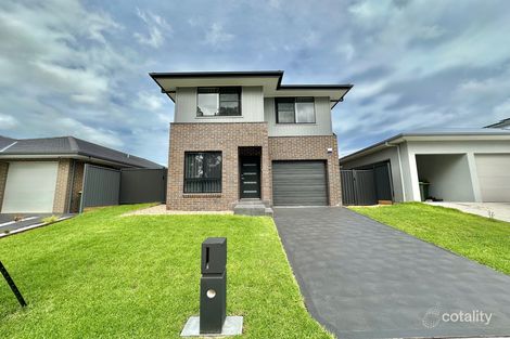 162 Copperfield Dr, Rosemeadow, NSW 2560