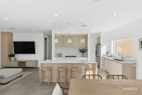 Property photo of 89 Mistview Circuit Forresters Beach NSW 2260