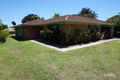 Property photo of 82 Booth Avenue Tannum Sands QLD 4680