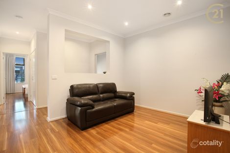 Property photo of 33 Bellhaven Circuit Clyde North VIC 3978