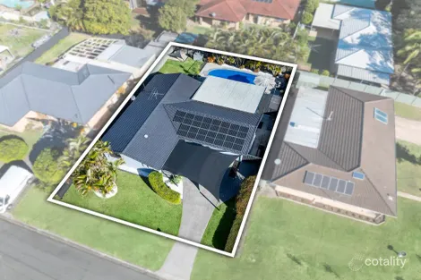 Property photo of 2 Warwick Court Birkdale QLD 4159