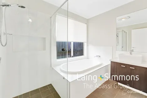 Property photo of 24 Summerland Crescent Colebee NSW 2761