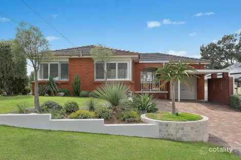 Property photo of 4 Dumbarton Place Engadine NSW 2233