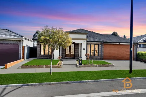 45 Diamond Pde, Cobblebank, VIC 3338