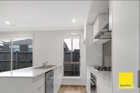 Property photo of 13 Morang Street Mickleham VIC 3064